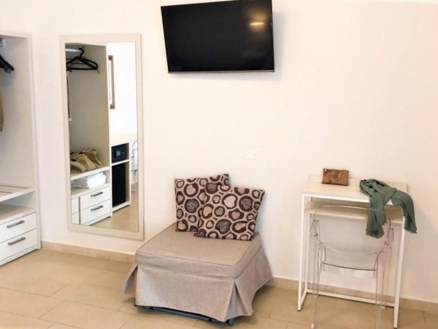 Hotel Villa Eleonora Скаури Екстериор снимка