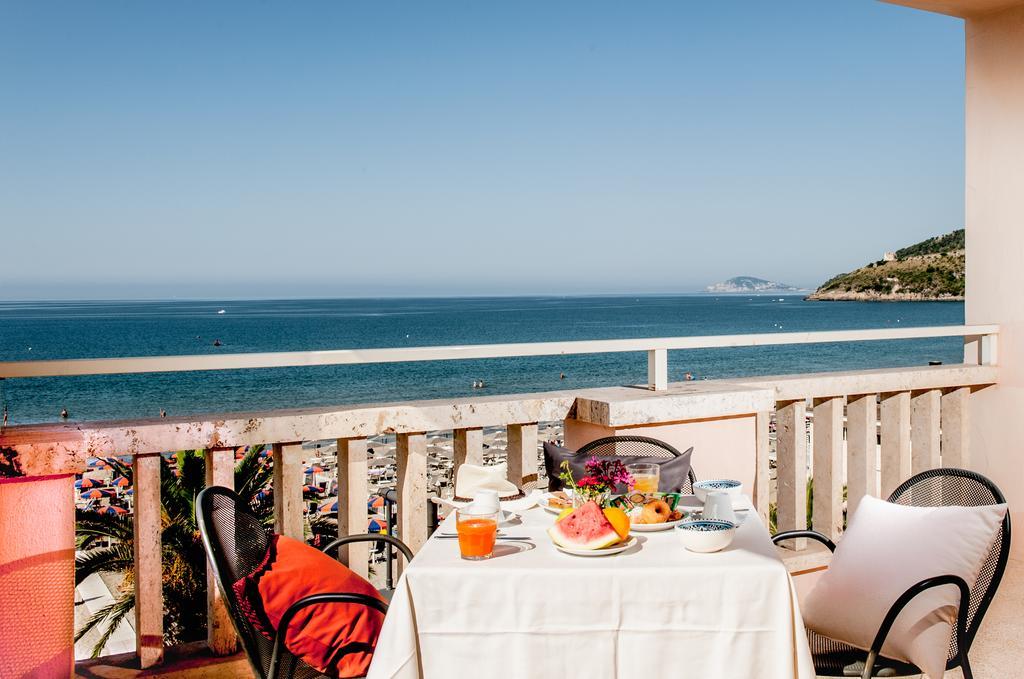 Hotel Villa Eleonora Скаури Екстериор снимка