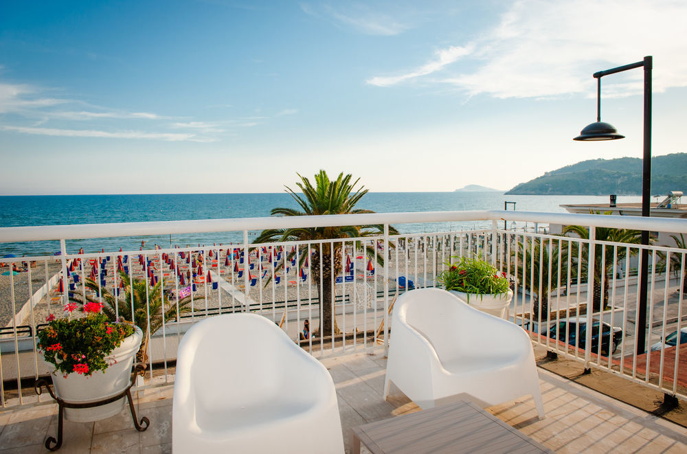 Hotel Villa Eleonora Скаури Екстериор снимка