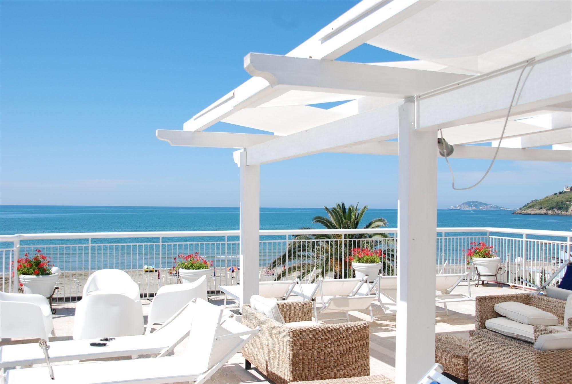 Hotel Villa Eleonora Скаури Екстериор снимка