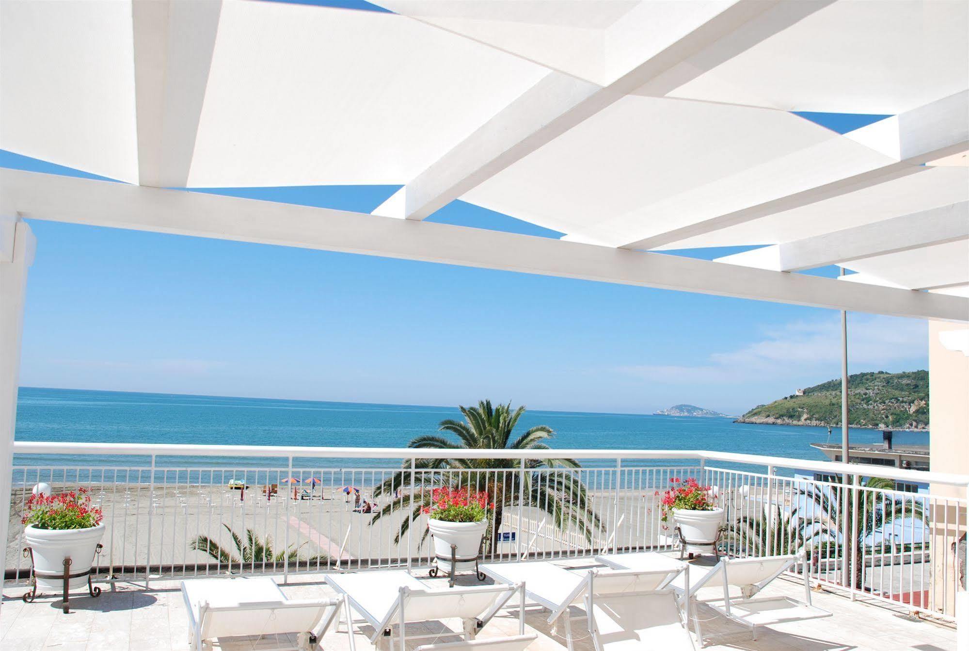 Hotel Villa Eleonora Скаури Екстериор снимка
